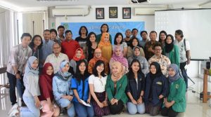 Read more about the article HIMAKOM Gelar Sharing dan Caring Alumni Sebagai Wadah Berbagi Informasi
