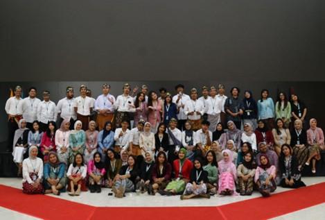 INTERNATIONAL SEMINAR COMMUNICATION EXPOSURE (ISCE) 2025 “The Global Dynamics of Generation Z Through Digital Communication”